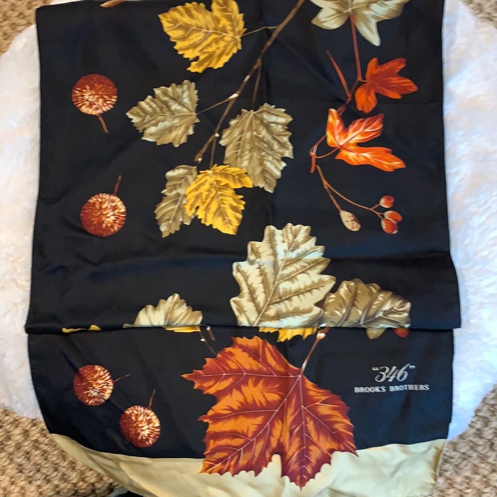 Brooks brothers 346 silk scarf autumn 🍂 colors and pattern